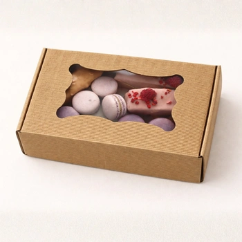 Pudełko na ciastka z okienkiem 20x15x5 cm brązowe z prążkowanej tektury